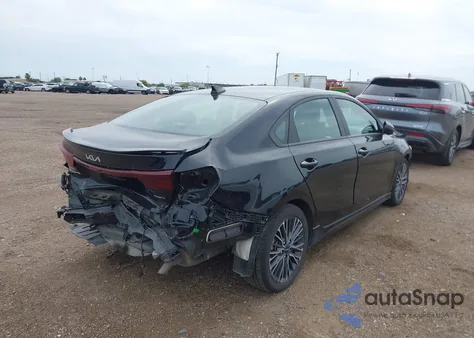 2024 Kia Forte Gt-Line z USA, uszkodzony, nr VIN 3KPF54AD6RE794284